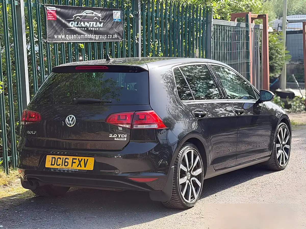 Used 2016 Volkswagen Golf Bluemotion Tech GT Black - Interior and Exterior details 9