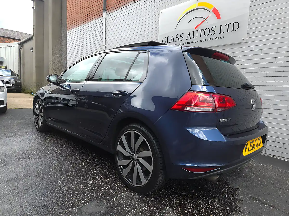 Used 2016 Volkswagen Golf Bluemotion Tech GT Edition Blue - Interior and Exterior details 4