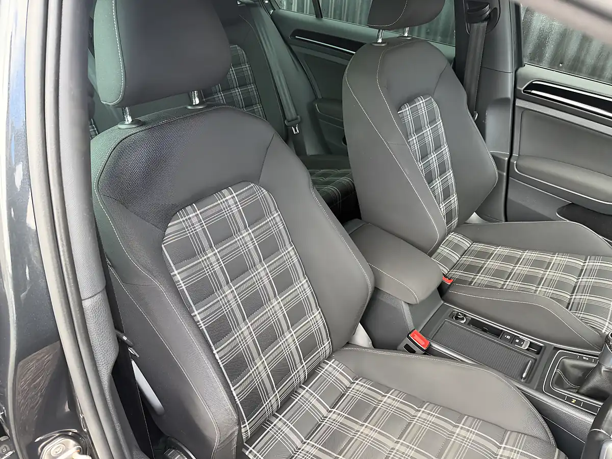 Used 2016 Volkswagen Golf Bluemotion Tech Gtd Grey - Interior and Exterior details 13