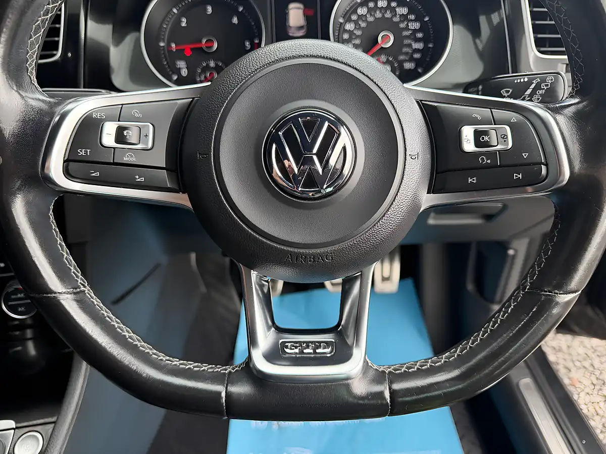 Used 2016 Volkswagen Golf Bluemotion Tech Gtd Grey - Interior and Exterior details 15