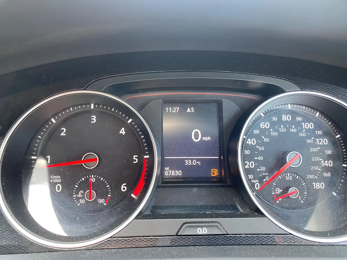 Used 2016 Volkswagen Golf Bluemotion Tech Gtd Grey - Interior and Exterior details 16