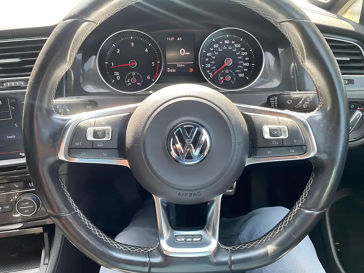 Used 2016 Volkswagen Golf Bluemotion Tech Gtd Grey - Interior and Exterior details 17