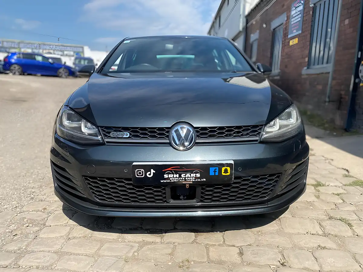Used 2016 Volkswagen Golf Bluemotion Tech Gtd Grey - Interior and Exterior details 2