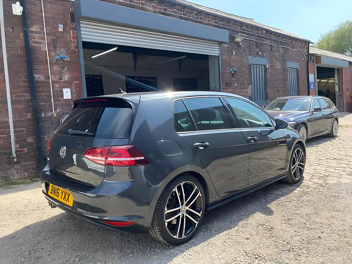 Used 2016 Volkswagen Golf Bluemotion Tech Gtd Grey - Interior and Exterior details 4