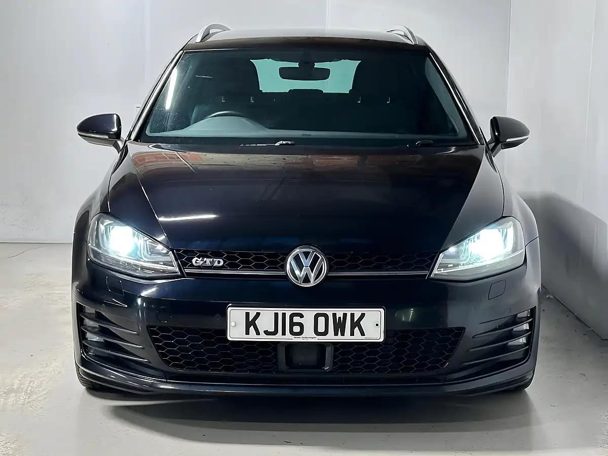 Used 2016 Volkswagen Golf Bluemotion Tech Gtd (nav) Black - Interior and Exterior details 2