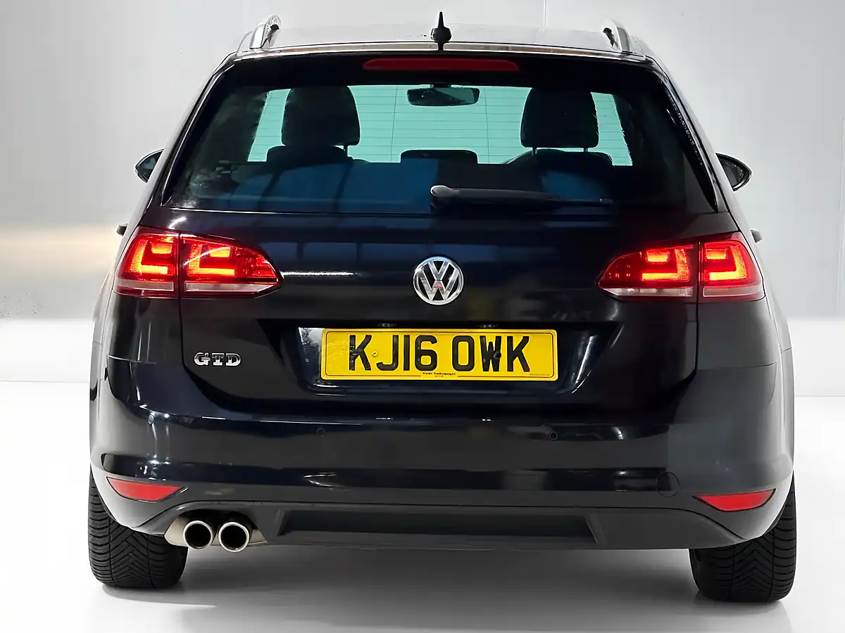 Used 2016 Volkswagen Golf Bluemotion Tech Gtd (nav) Black - Interior and Exterior details 5