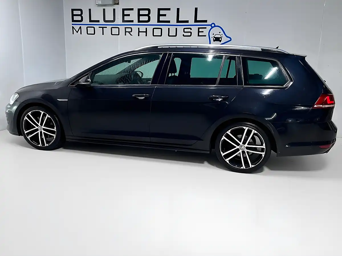 Used 2016 Volkswagen Golf Bluemotion Tech Gtd (nav) Black - Interior and Exterior details 8