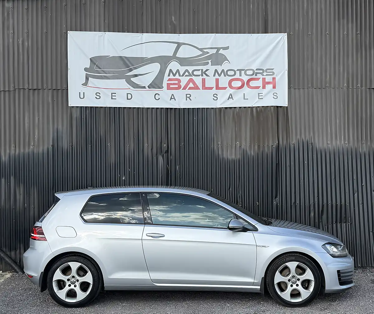 Used 2016 Volkswagen Golf Bluemotion Tech Gtd Silver - Interior and Exterior details 4