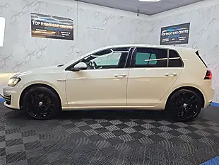 Used 2016 Volkswagen Golf Bluemotion Tech Gtd White - Interior and Exterior details 10