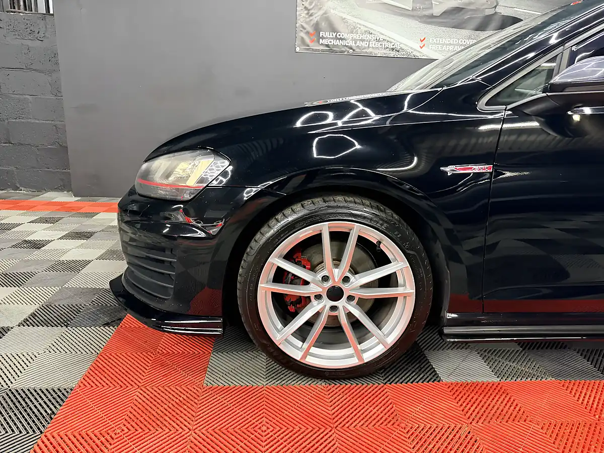Used 2016 Volkswagen Golf Bluemotion Tech GTI Black - Interior and Exterior details 10