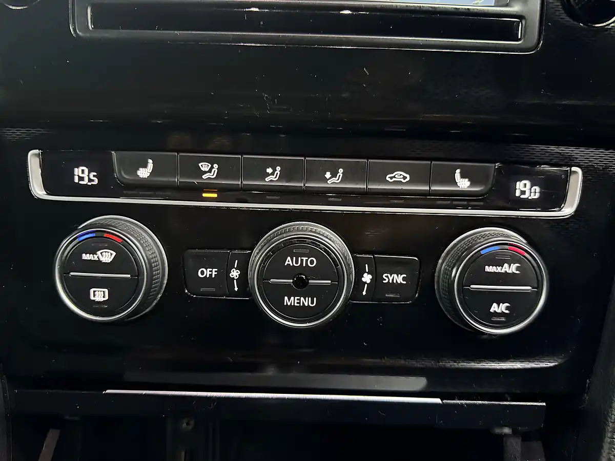 Used 2016 Volkswagen Golf Bluemotion Tech GTI Black - Interior and Exterior details 20