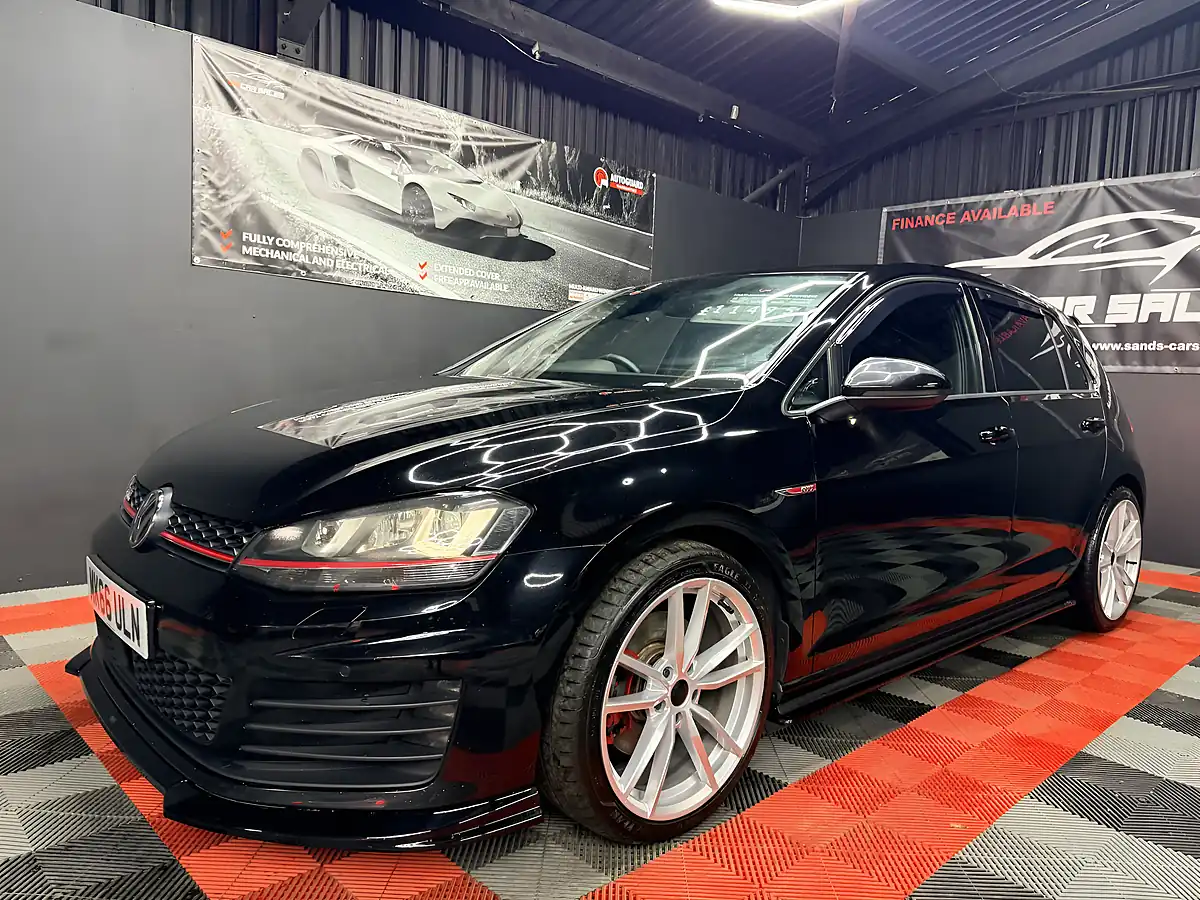 Used 2016 Volkswagen Golf Bluemotion Tech GTI Black - Interior and Exterior details 4