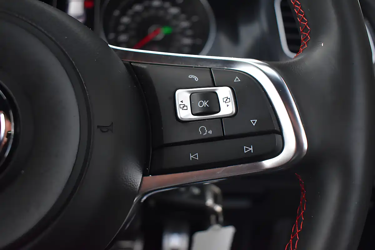 Used 2016 Volkswagen Golf Bluemotion Tech GTI Performance Grey - Interior and Exterior details 12