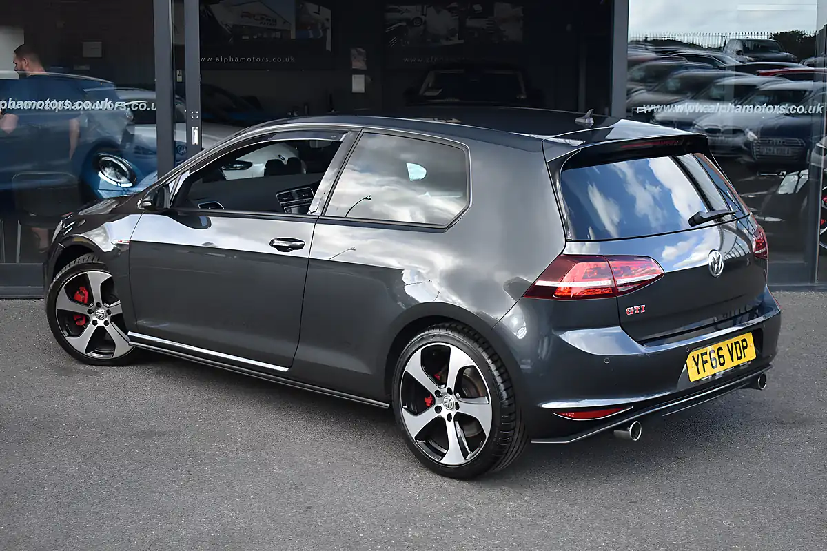 Used 2016 Volkswagen Golf Bluemotion Tech GTI Performance Grey - Interior and Exterior details 2