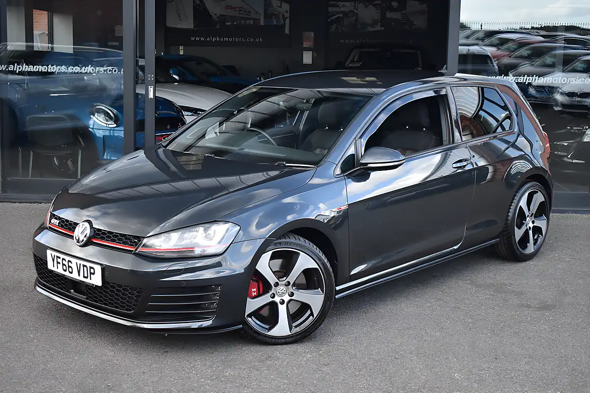 Used 2016 Volkswagen Golf Bluemotion Tech GTI Performance Grey - Interior and Exterior details 3
