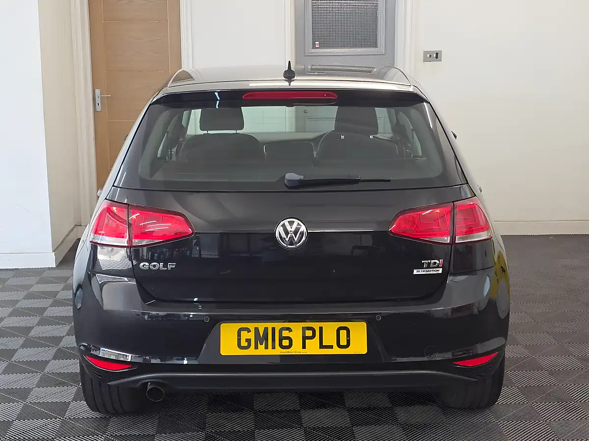 Used 2016 Volkswagen Golf Bluemotion Tech Match Edition Black - Interior and Exterior details 5