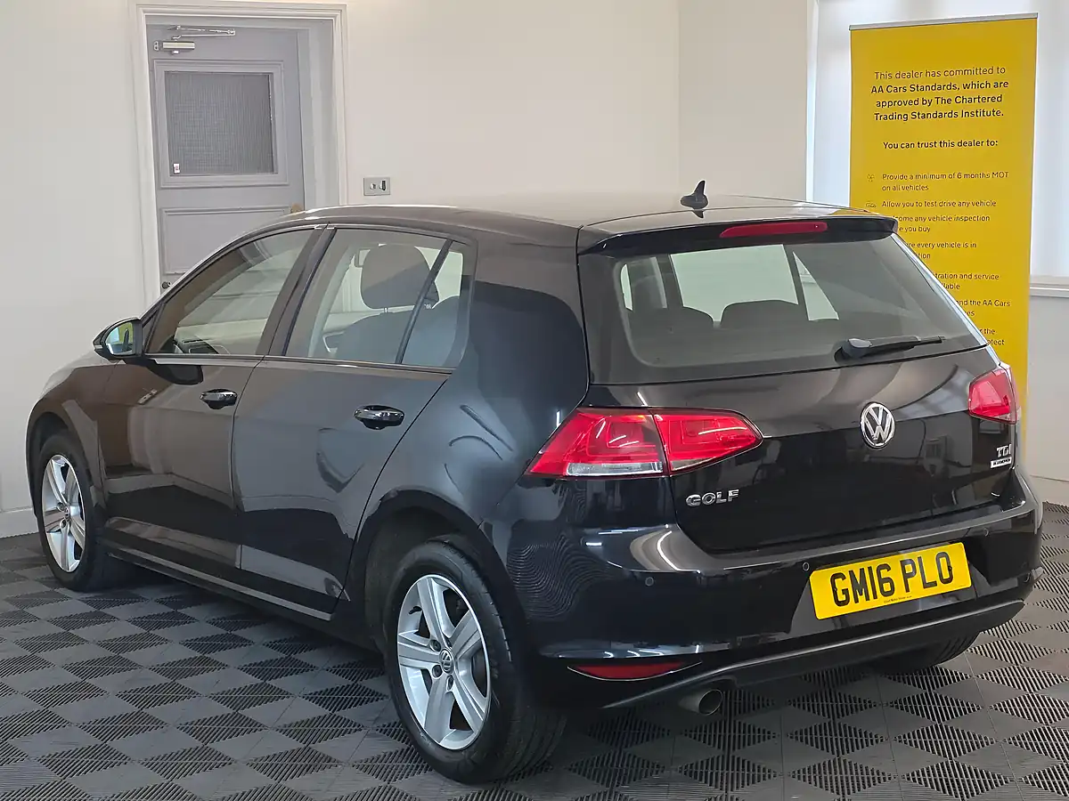Used 2016 Volkswagen Golf Bluemotion Tech Match Edition Black - Interior and Exterior details 6