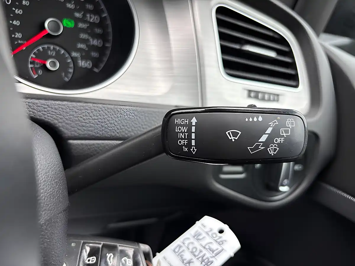 Used 2016 Volkswagen Golf Bluemotion Tech Match Edition Black - Interior and Exterior details 11