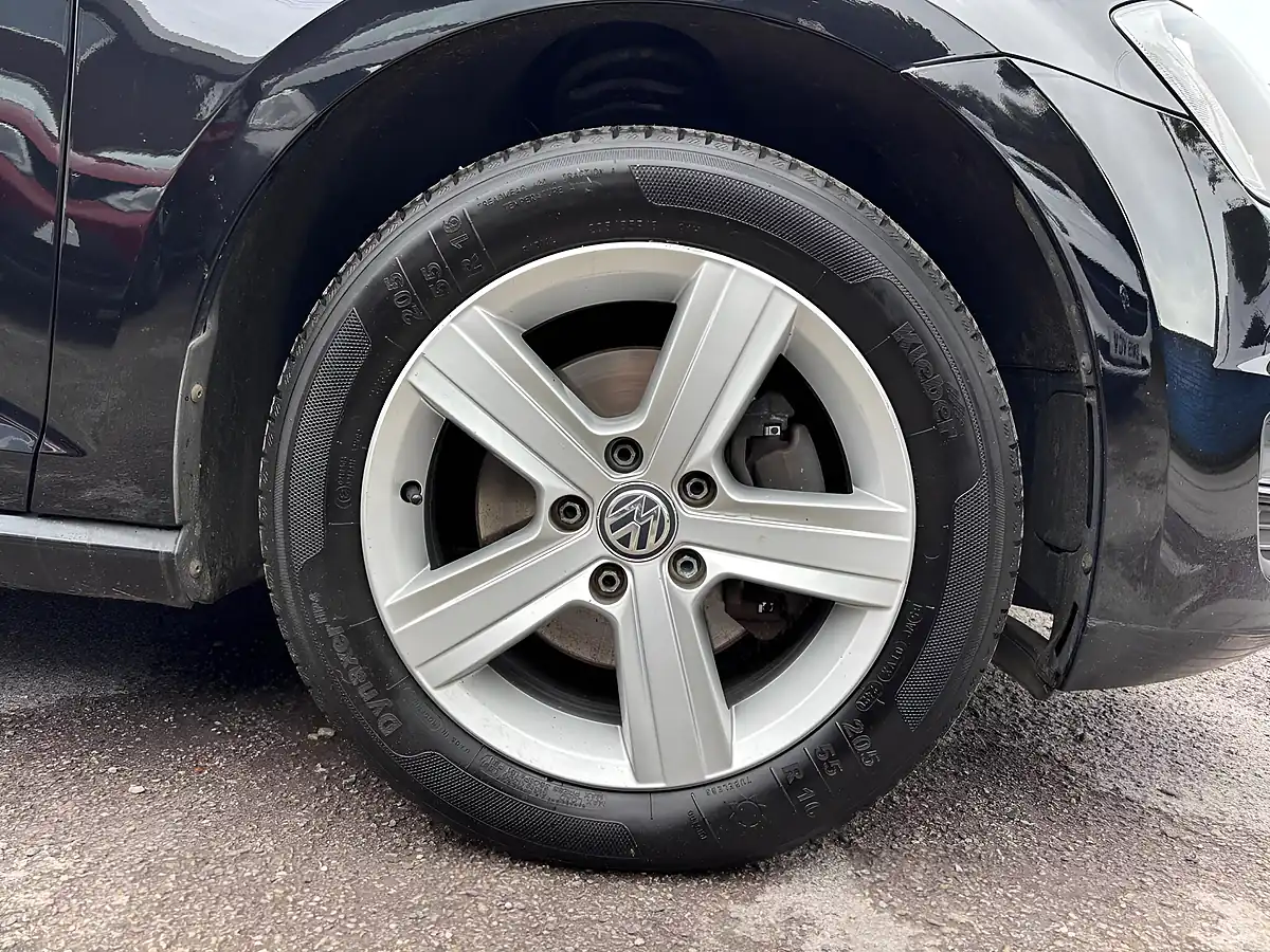 Used 2016 Volkswagen Golf Bluemotion Tech Match Edition Black - Interior and Exterior details 20
