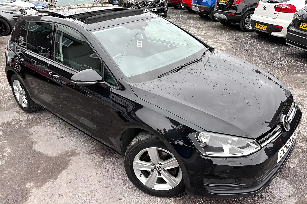 Used 2016 Volkswagen Golf Bluemotion Tech Match Edition Black - Interior and Exterior details 3