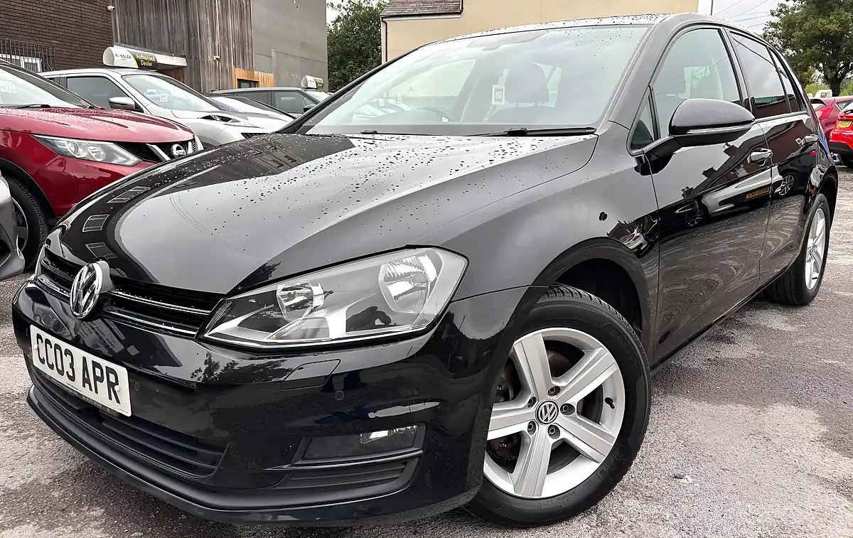 Used 2016 Volkswagen Golf Bluemotion Tech Match Edition Black - Interior and Exterior details 6