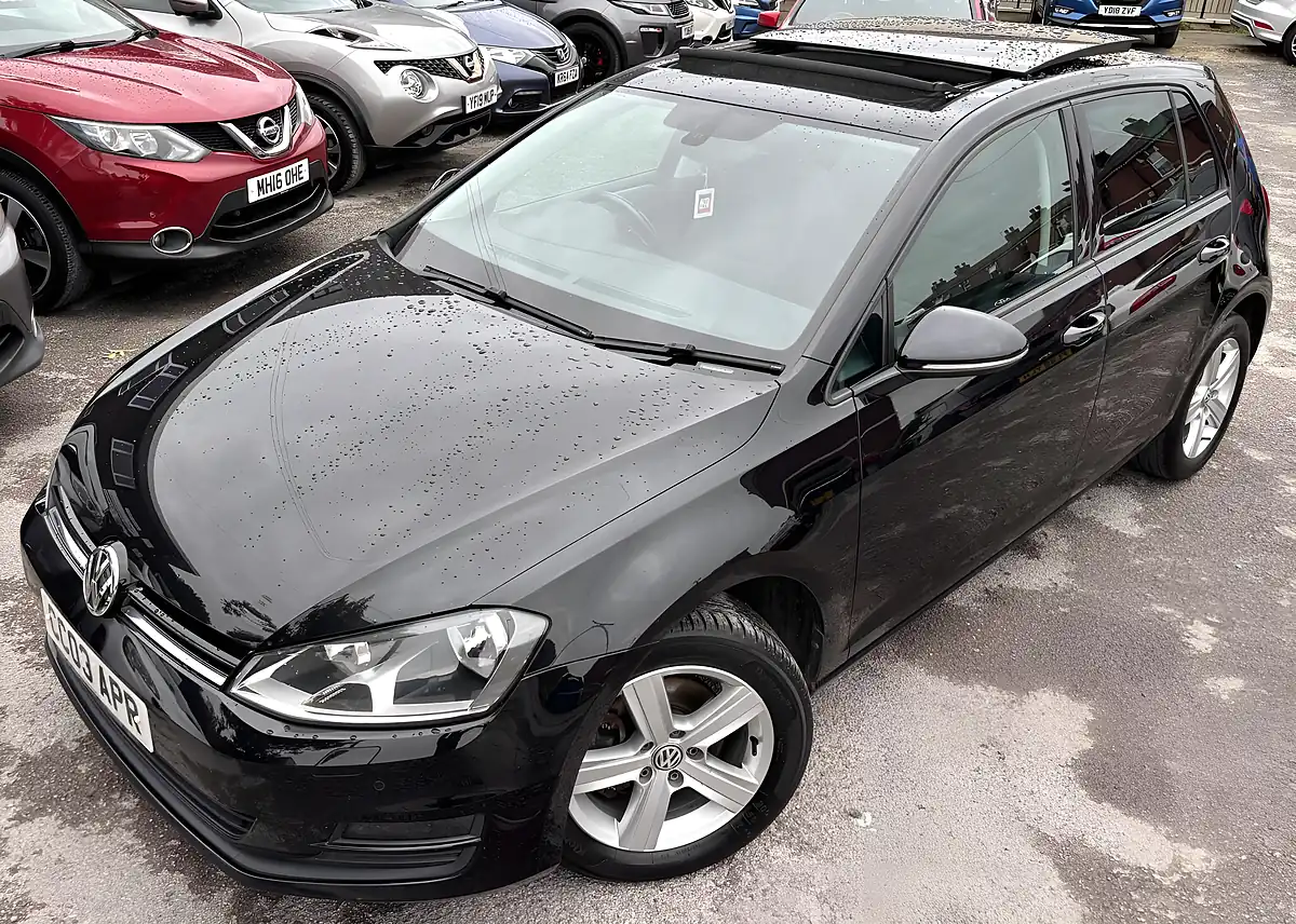 Used 2016 Volkswagen Golf Bluemotion Tech Match Edition Black - Interior and Exterior details 7