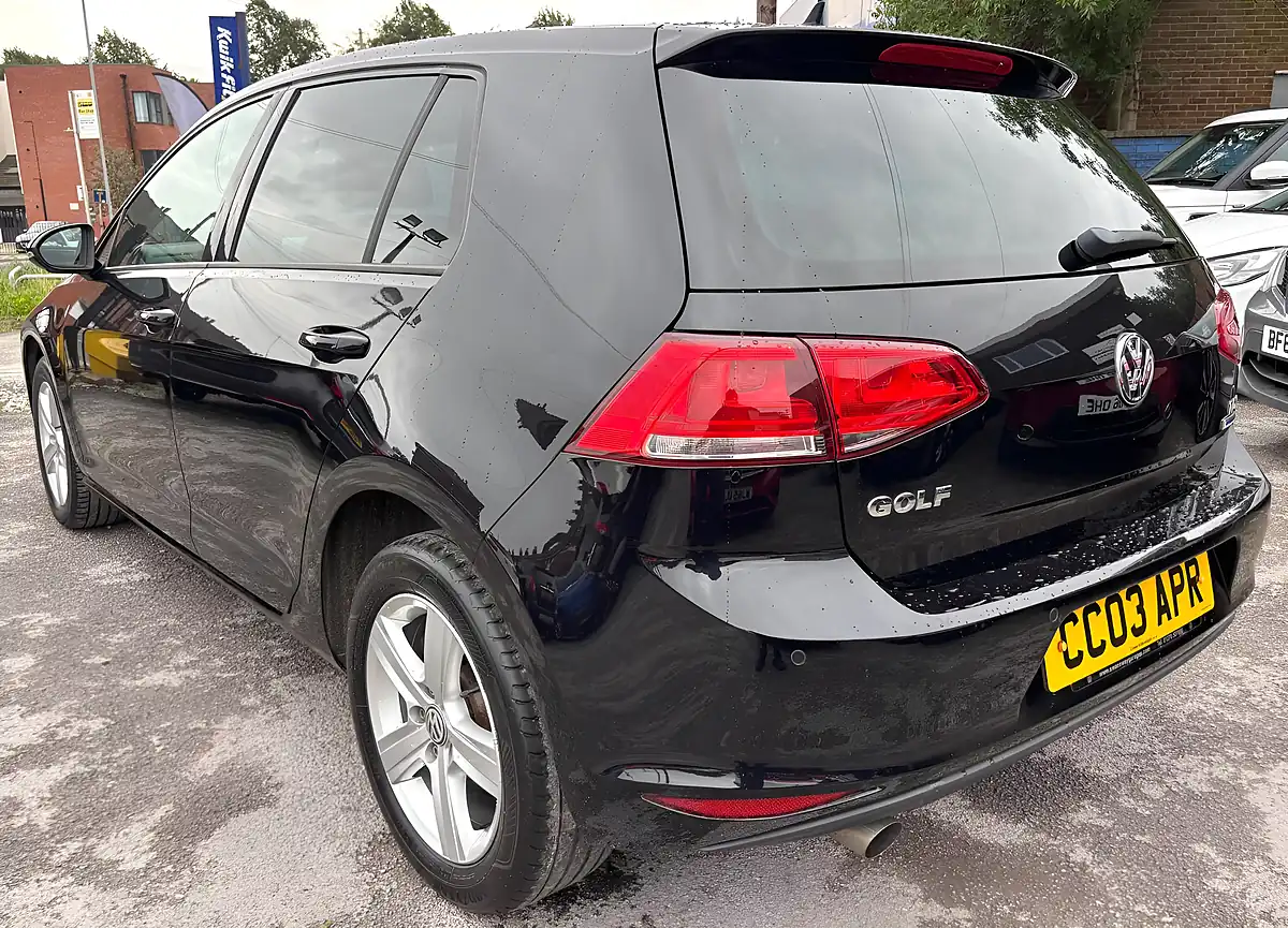Used 2016 Volkswagen Golf Bluemotion Tech Match Edition Black - Interior and Exterior details 9