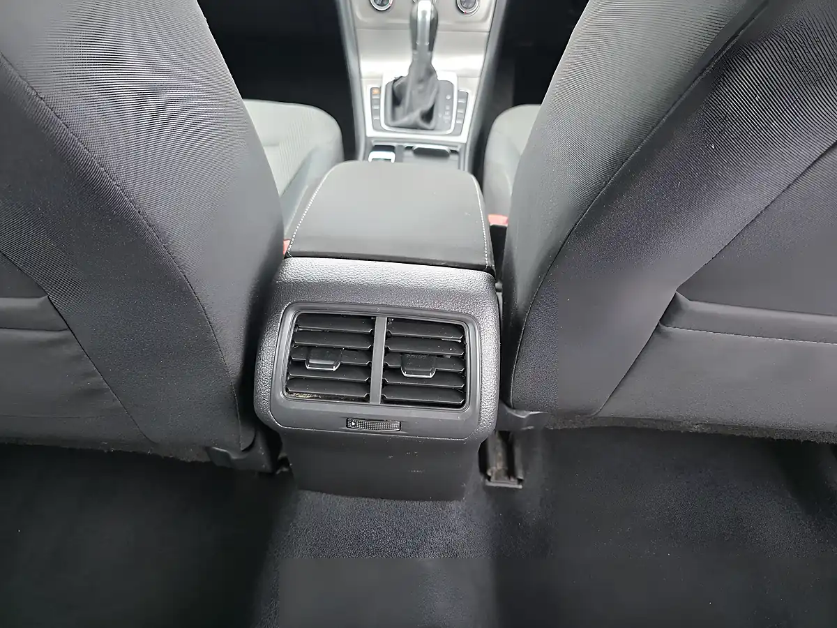 Used 2016 Volkswagen Golf Bluemotion Tech Match Edition Black - Interior and Exterior details 12