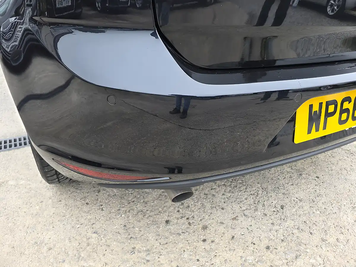 Used 2016 Volkswagen Golf Bluemotion Tech Match Edition Black - Interior and Exterior details 14