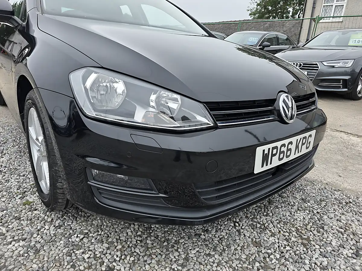 Used 2016 Volkswagen Golf Bluemotion Tech Match Edition Black - Interior and Exterior details 16