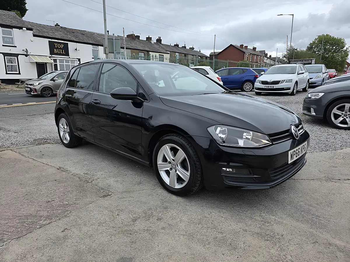 Used 2016 Volkswagen Golf Bluemotion Tech Match Edition Black - Interior and Exterior details 3