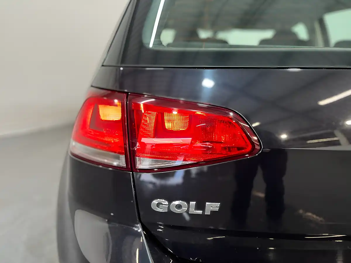 Used 2016 Volkswagen Golf Bluemotion Tech Match Edition Black - Interior and Exterior details 11