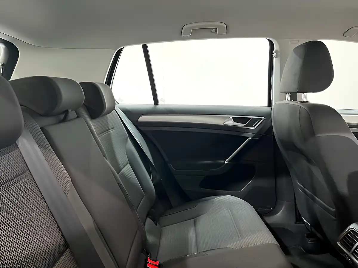 Used 2016 Volkswagen Golf Bluemotion Tech Match Edition Black - Interior and Exterior details 19