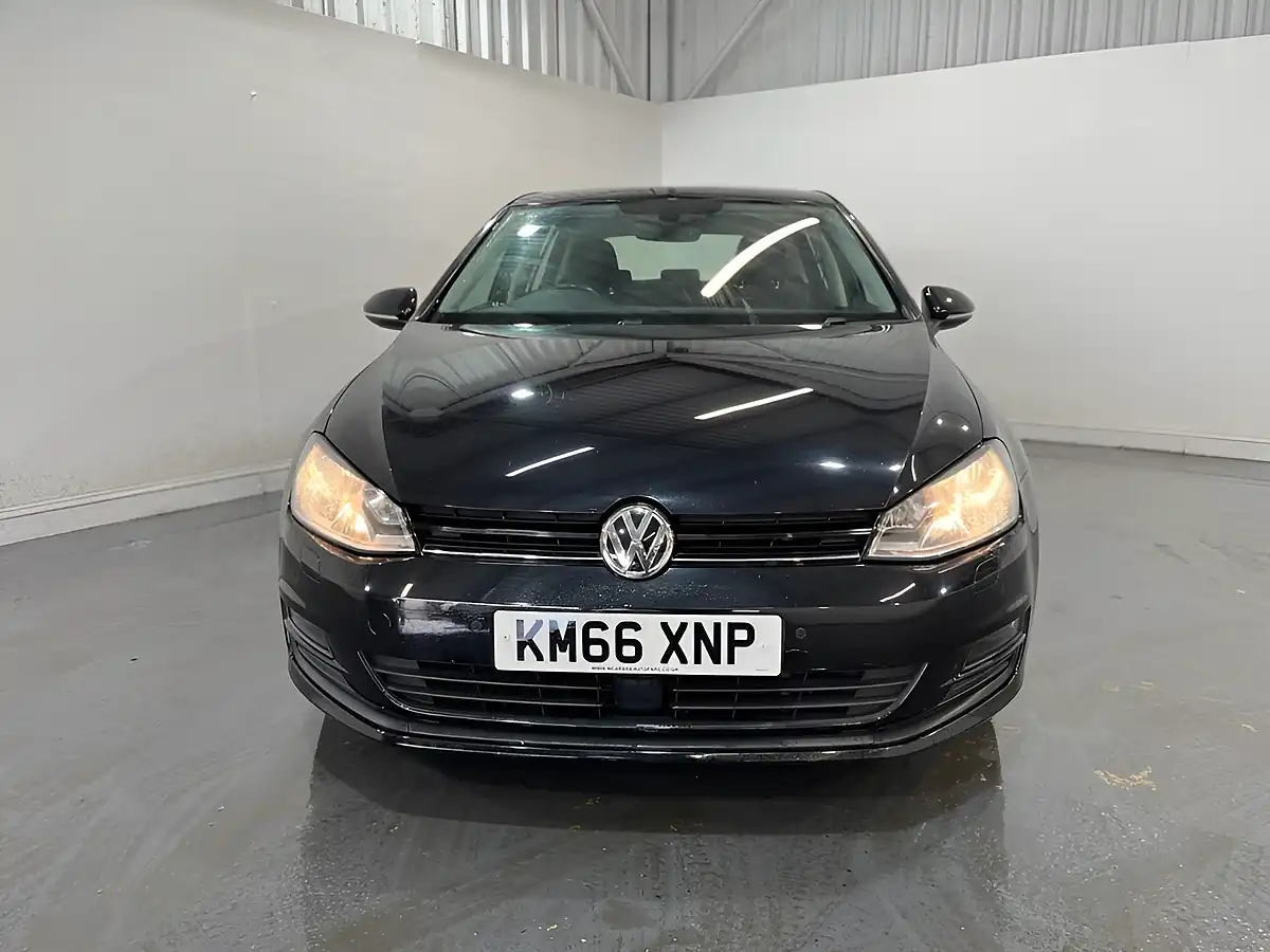 Used 2016 Volkswagen Golf Bluemotion Tech Match Edition Black - Interior and Exterior details 2