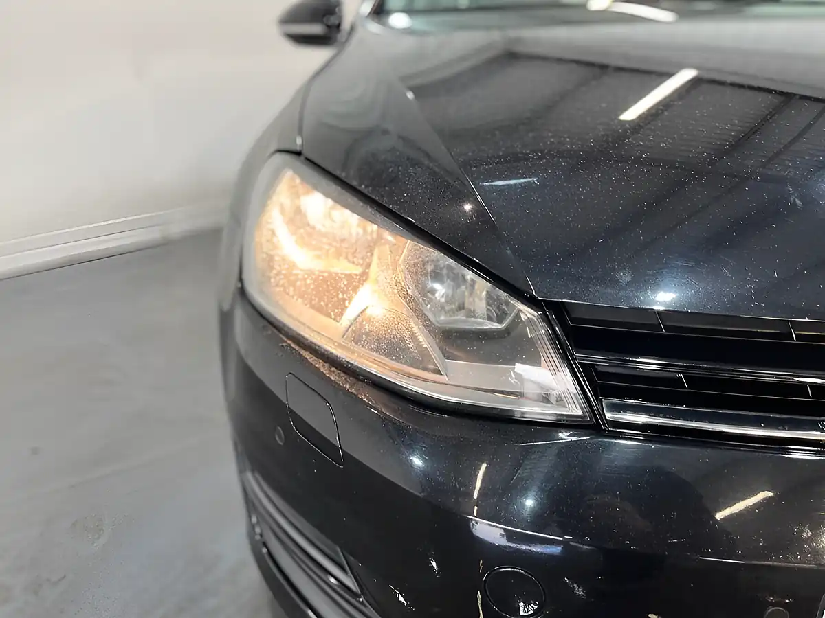 Used 2016 Volkswagen Golf Bluemotion Tech Match Edition Black - Interior and Exterior details 5
