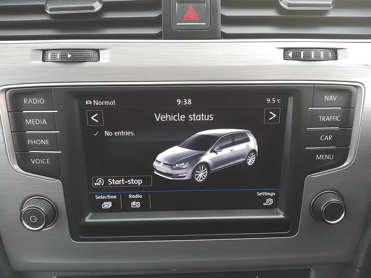Used 2016 Volkswagen Golf Bluemotion Tech Match Edition Grey - Interior and Exterior details 17
