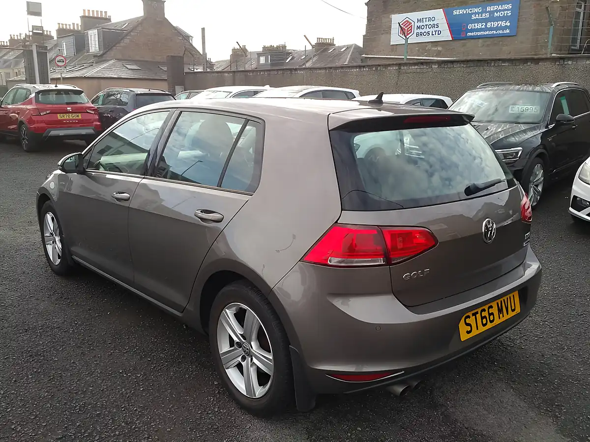 Used 2016 Volkswagen Golf Bluemotion Tech Match Edition Grey - Interior and Exterior details 5