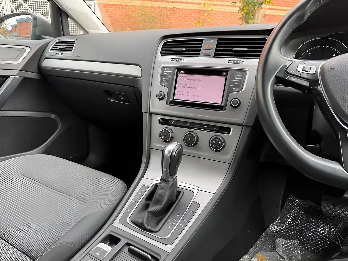 Used 2016 Volkswagen Golf Bluemotion Tech Match Edition Grey - Interior and Exterior details 18