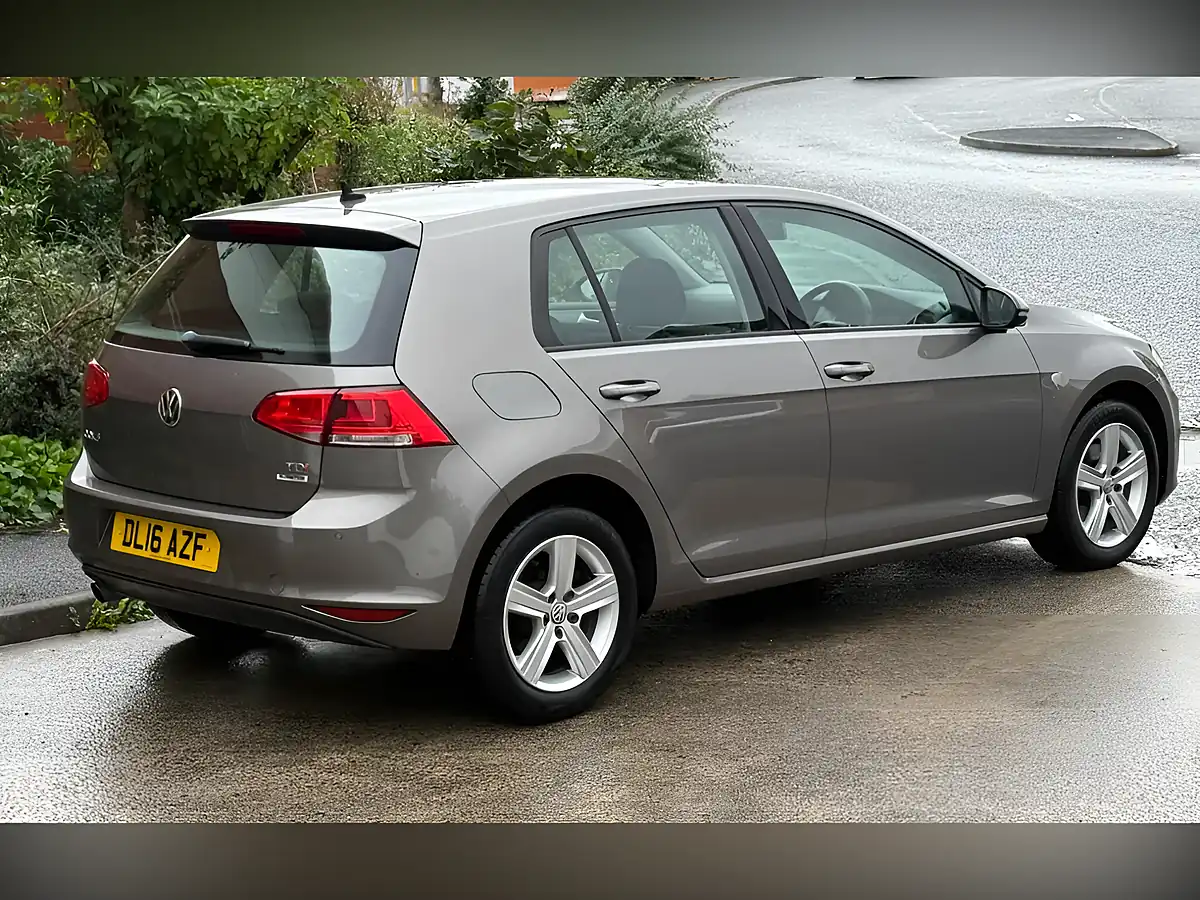 Used 2016 Volkswagen Golf Bluemotion Tech Match Edition Grey - Interior and Exterior details 8