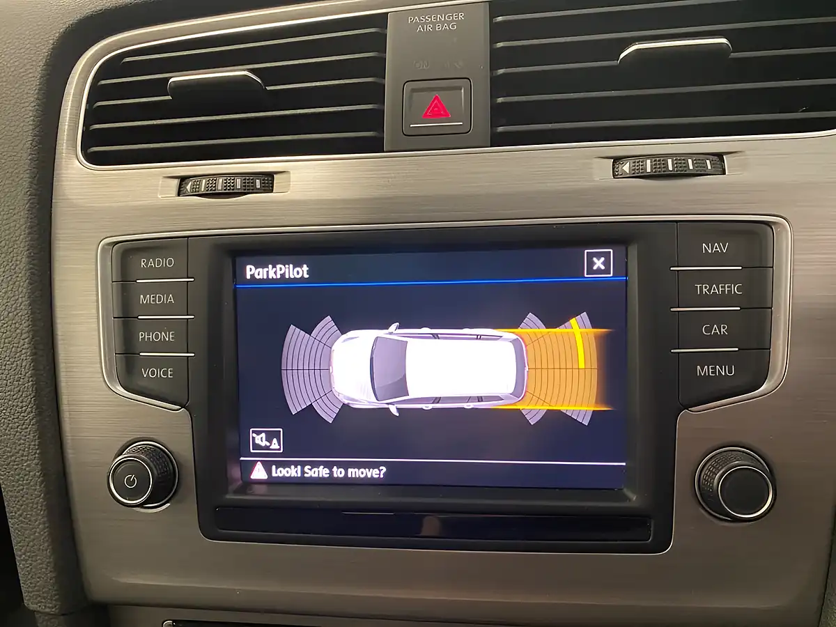 Used 2016 Volkswagen Golf Bluemotion Tech Match Edition Pacific Blue - Interior and Exterior details 16