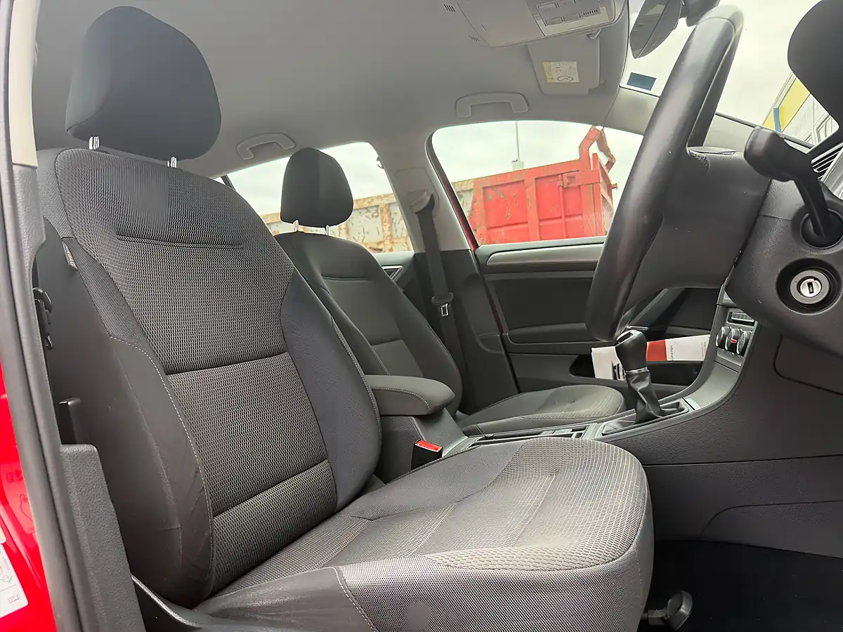 Used 2016 Volkswagen Golf Bluemotion Tech Match Edition Red - Interior and Exterior details 13