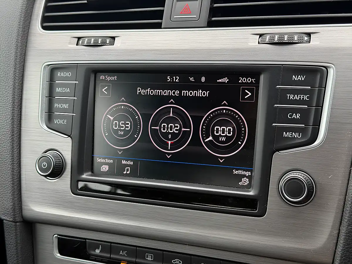 Used 2016 Volkswagen Golf Bluemotion Tech Match Edition Red - Interior and Exterior details 17