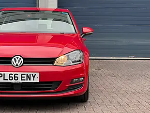 Used 2016 Volkswagen Golf Bluemotion Tech Match Edition Red - Interior and Exterior details 4
