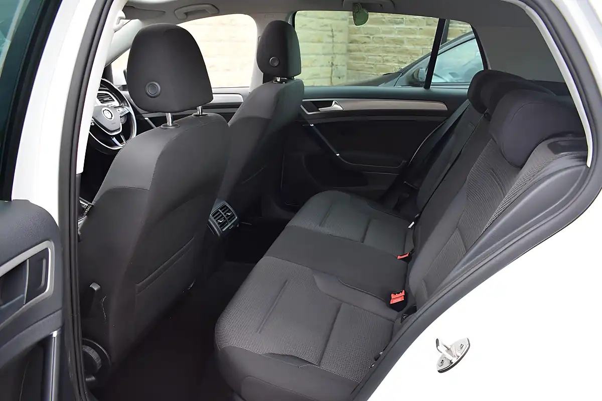 Used 2016 Volkswagen Golf Bluemotion Tech Match Edition White - Interior and Exterior details 11