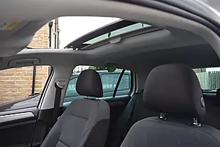 Used 2016 Volkswagen Golf Bluemotion Tech Match Edition White - Interior and Exterior details 14