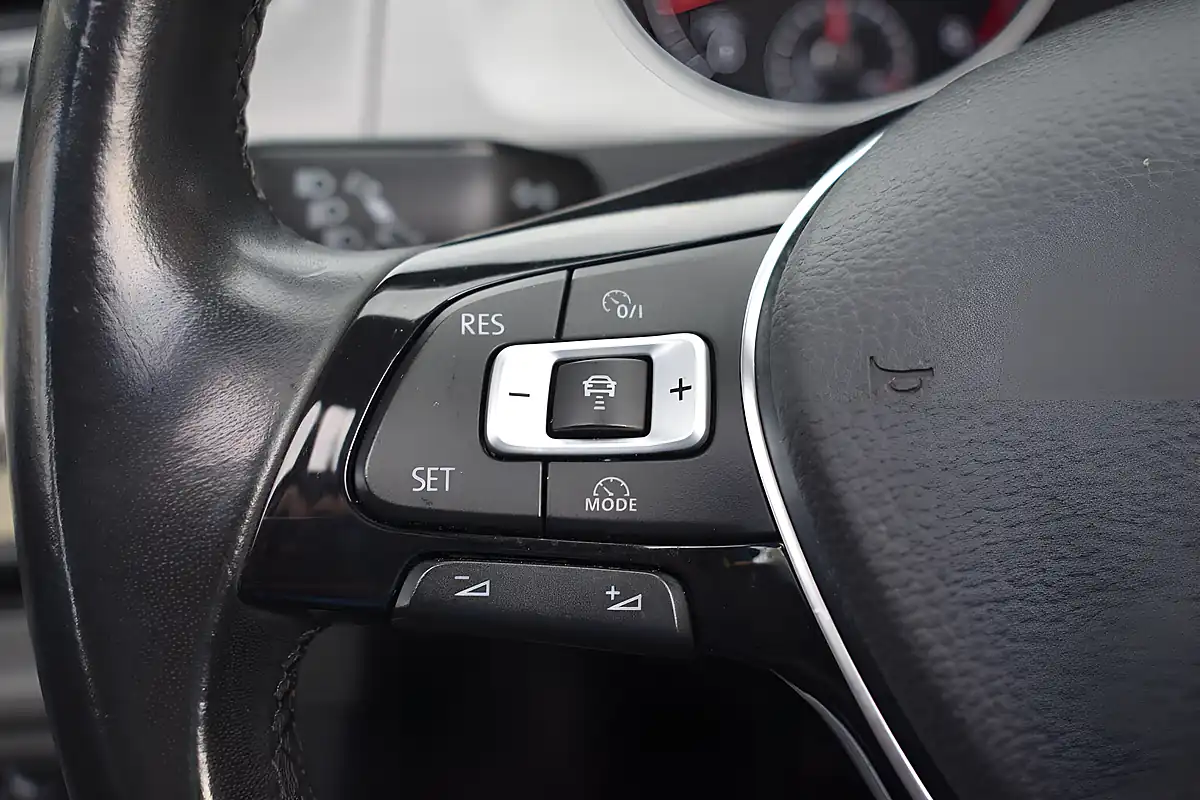 Used 2016 Volkswagen Golf Bluemotion Tech Match Edition White - Interior and Exterior details 18