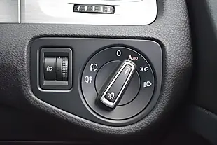 Used 2016 Volkswagen Golf Bluemotion Tech Match Edition White - Interior and Exterior details 19