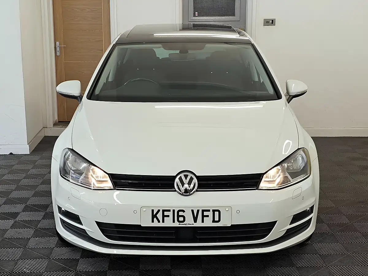 Used 2016 Volkswagen Golf Bluemotion Tech Match Edition White - Interior and Exterior details 2