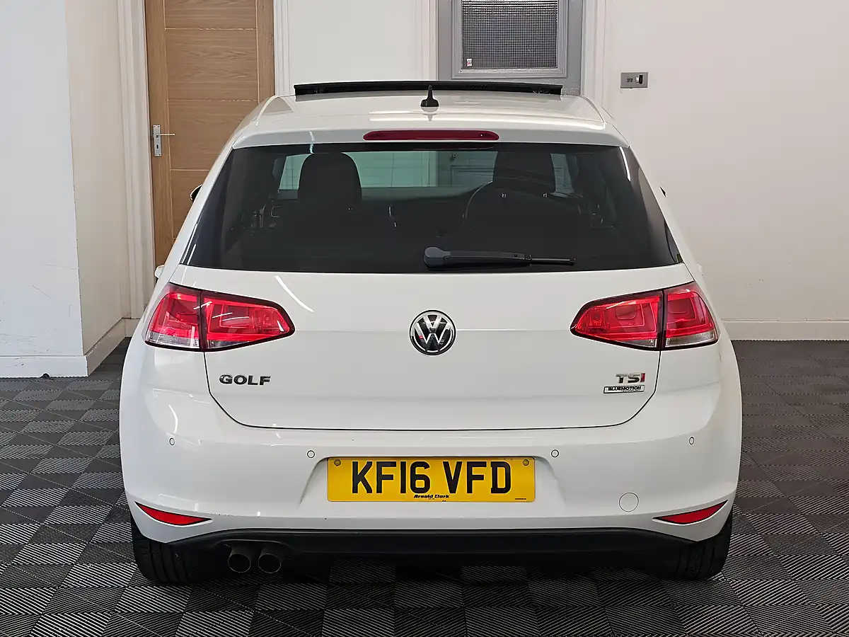 Used 2016 Volkswagen Golf Bluemotion Tech Match Edition White - Interior and Exterior details 5