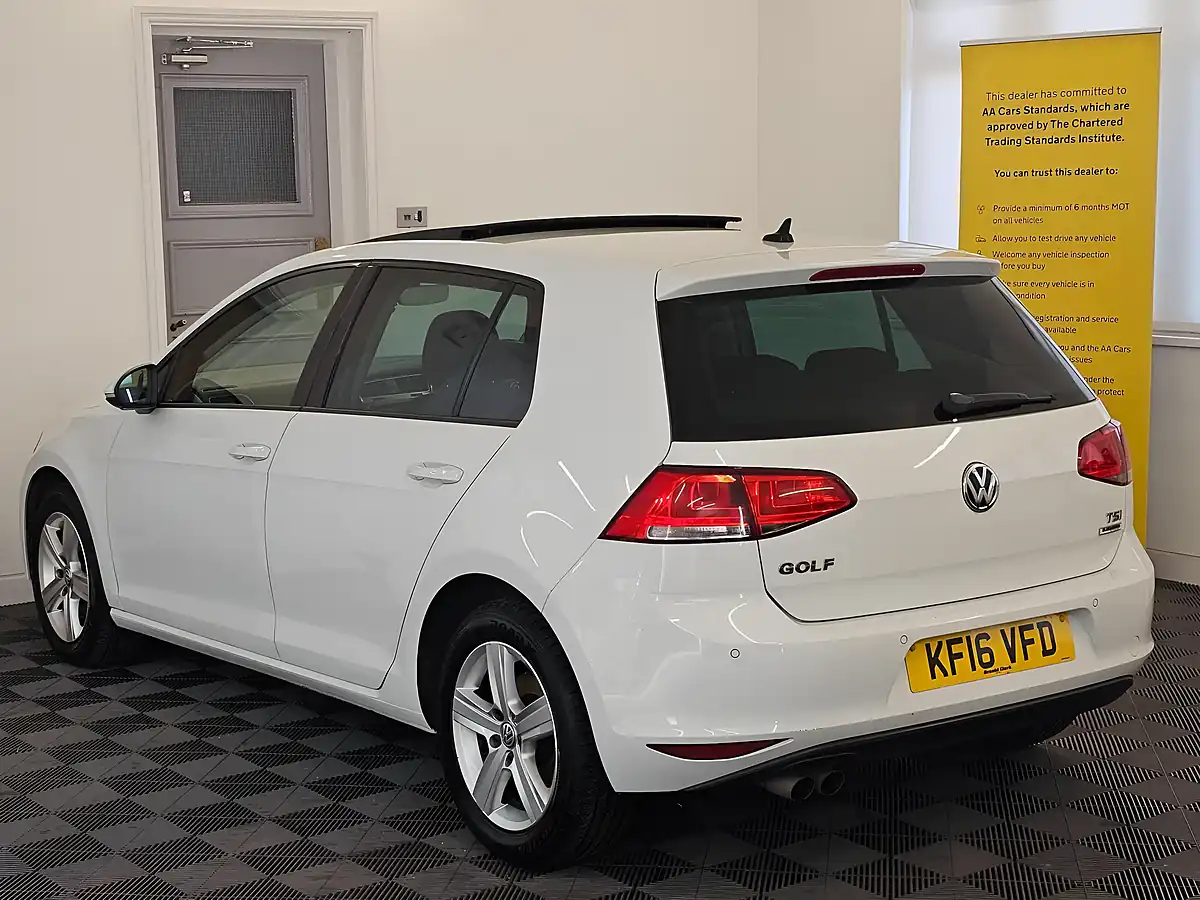 Used 2016 Volkswagen Golf Bluemotion Tech Match Edition White - Interior and Exterior details 6